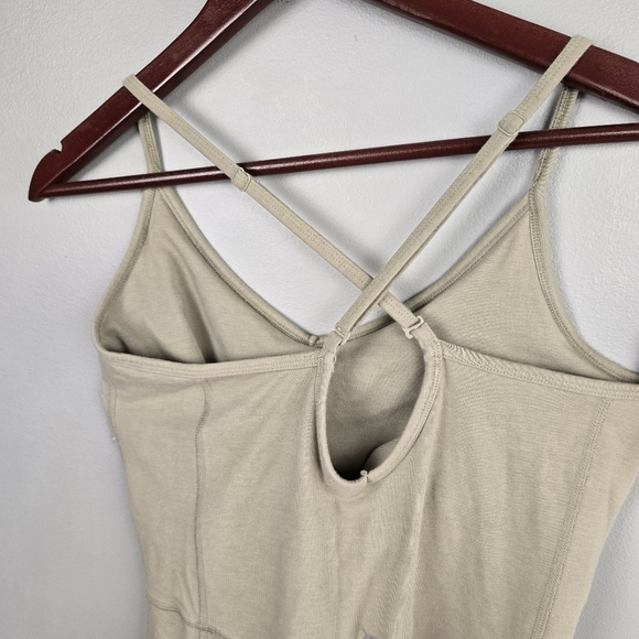 OLD NAVY Powerchill Workout Activewear‎ Jumpsuit Tan Slight Green Womens Size L - Picture 8 of 16